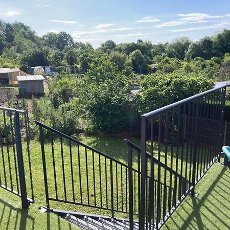 Villa Au Calme Avec Jardin, Proche Centre